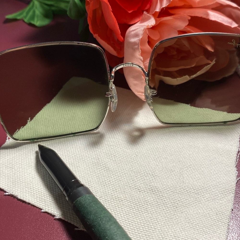 Silver Square Ray-Bans. - Picture 7 of 7